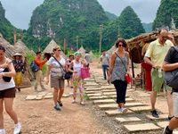 Gỡ 'nút thắt' cho chính sách thị thực ở Việt Nam cách nào?