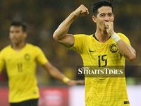 Malaysia 2-1 Thái Lan: Bị ngược dòng, người Thái mất ngôi đầu vào tay Việt Nam
