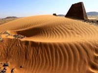 Khám phá những kim tự tháp độc đáo chỉ có ở Sudan