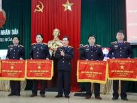 Viện kiểm sát nhân dân tỉnh Thanh Hóa nhận Cờ thi đua của Chính phủ