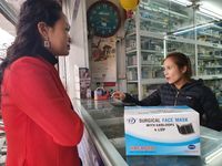 Người dân hối hả chạy mua khẩu trang phòng virus Corona mới