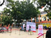 Cây 'ATM gạo' ở Phúc Xá phát tặng miễn phí hàng nghìn suất cho người dân