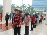 Ấm lòng 'ATM gạo' và siêu thị '0 đồng' hỗ trợ người dân trong mùa dịch