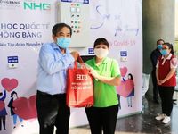 Thầy trò trường ĐH Quốc tế Hồng Bàng chế tạo thành công hệ thống 'ATM gạo'