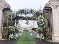 Lâu đài 7 tầng diễn ra đám cưới gây 'sốt' cộng đồng mạng, cô dâu đeo vàng trĩu cổ