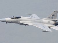 Gạ bán tiêm kích J-10, Trung Quốc 'mượn' tay Pakistan chống lại Ấn Độ?