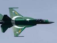 Gạ bán tiêm kích J-10, Trung Quốc 'mượn' tay Pakistan chống lại Ấn Độ?