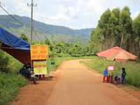Vào nơi 1.400 người dân bị phong tỏa tâm dịch Gia Lai
