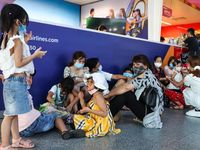 Hành khách tiếc nuối rời Đà Nẵng