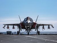 Mang tới 10 tấn vũ khí, F-35 ăn đứt Su-35 và Su-57 hai tấn