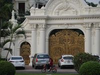 Cận cảnh tòa lâu đài nguy nga tráng lệ có sân đỗ trực thăng của đại gia Hải Phòng vừa bị bắt