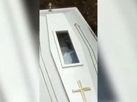 Clip trộm dùng 'quái chiêu' rút đống tiền ATM nóng nhất mạng xã hội