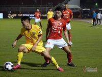 Lee Nguyễn ra mắt, TP.HCM thắng trận đầu tiên ở mùa giải 2021