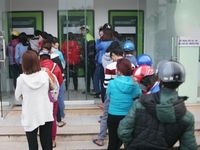 Ám ảnh ngày cận Tết đi rút tiền ở ATM, dân mạng kêu trời