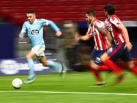 Suarez lập cú đúp để hơn Messi 3 bàn ở cuộc đua Vua phá lưới