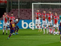 Messi nhận điểm 10 trong trận thắng 5-1 của Barca