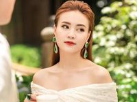 Khán giả bất lực chạy 'té khói' khi bị Ninh Dương Lan Ngọc tấn công bằng bột màu