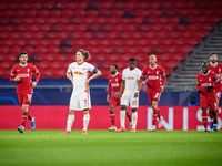 Salah, Mane đưa Liverpool vào tứ kết Champions League
