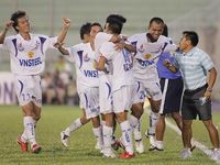CLB TP.HCM dùng tiền mua đẳng cấp và hai nửa sáng tối của derby Sài Gòn