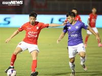 Nôn nóng thành công, bóng đá TP.HCM xuống dốc không phanh ở V-League
