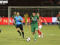 Nôn nóng thành công, bóng đá TP.HCM xuống dốc không phanh ở V-League