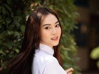 Ninh Dương Lan Ngọc, Nhã Phương, Diễm My 9x khoe sắc trong tà áo dài trắng
