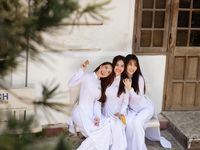 Ninh Dương Lan Ngọc, Nhã Phương, Diễm My 9x khoe sắc trong tà áo dài trắng