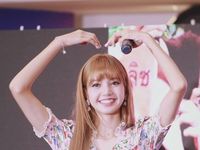 Hình ảnh nóng bỏng của Lisa (Blackpink) trong màn vũ đạo mới