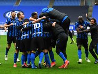 Cầu thủ Inter vỡ òa khi thắng 11 trận liên tiếp