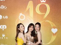 Thời trang gợi cảm của 3 nữ chính phim '1990'