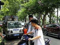 Hà Nội xử phạt nghiêm những trường hợp không đeo khẩu trang nơi công cộng