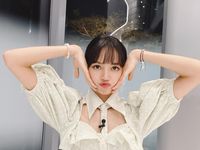 Thần thái như Lisa (BLACKPINK) mới diện đẹp được những mẫu áo 'cái bang' này