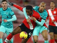 Trực tiếp MU vs Liverpool: Rashford vượt mặt Mane. Alexander-Arnold loại Wan-Bissaka