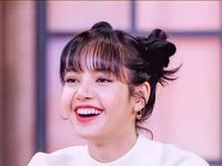 TOP 10 sao nữ Thái Lan có nhiều người theo dõi hơn trên Instagram trong tháng 4: Lisa vẫn là đỉnh nhất!