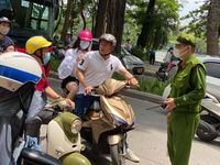 Bốn ngày nghỉ lễ, một quận ở Hà Nội phạt 152 người không đeo khẩu trang