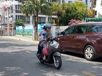 Đà Nẵng: Phớt lờ cảnh báo, nhiều người đi chợ, ra đường không đeo khẩu trang