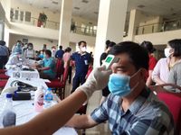 Bắc Giang tiêm vắc-xin cho cán bộ, công chức, viên chức có nguy cơ cao