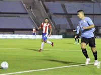 Suarez 'tịt ngòi', Uruguay bị Paraguay cầm chân