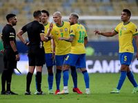 Chung kết Copa America có 41 pha phạm lỗi