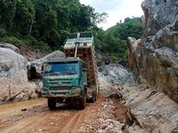Hình ảnh mới nhất nối lại tìm kiếm nạn nhân ở Thủy điện Rào Trăng 3