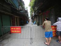 Hà Nội phong tỏa ngõ có 4 ca dương tính nCoV