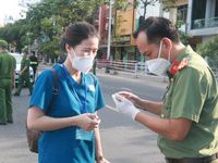 Cơ quan, doanh nghiệp tổ chức giao ca, đổi lao động