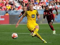 Haaland lập cú đúp trong trận thắng 4-3 của Dortmund