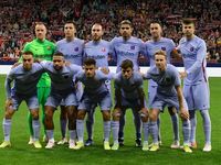 Suarez tỏa sáng giúp Atletico nhấn chìm Barca