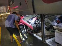 Chuyến xe khách liên tỉnh đầu tiên tại bến xe Mỹ Đình sau hơn 2 tháng đóng cửa