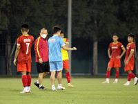 Bóng đá Việt Nam hôm nay: Điều chỉnh giờ thi đấu U23 Việt Nam. HLV Park Hang Seo chốt danh sách