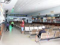 Cận Tết, khách dễ mua vé tàu, xe trống ghế 'ngóng' khách