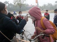 Bảo đảm đón học sinh đến trường an toàn