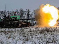Tấn công dữ dội, Nga chọc thủng phòng tuyến Kharkiv của Ukraine