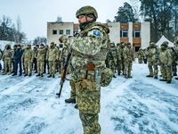 Ukraine mất quyền kiểm soát Kherson, lính dù Nga nhảy xuống Kharkiv